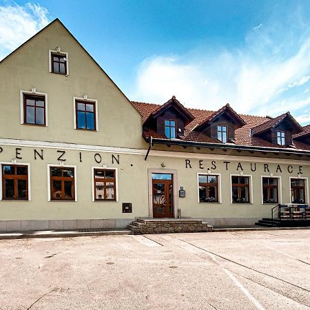 Penzion A Restaurace U Reky Ledeč nad Sázavou Exterior foto