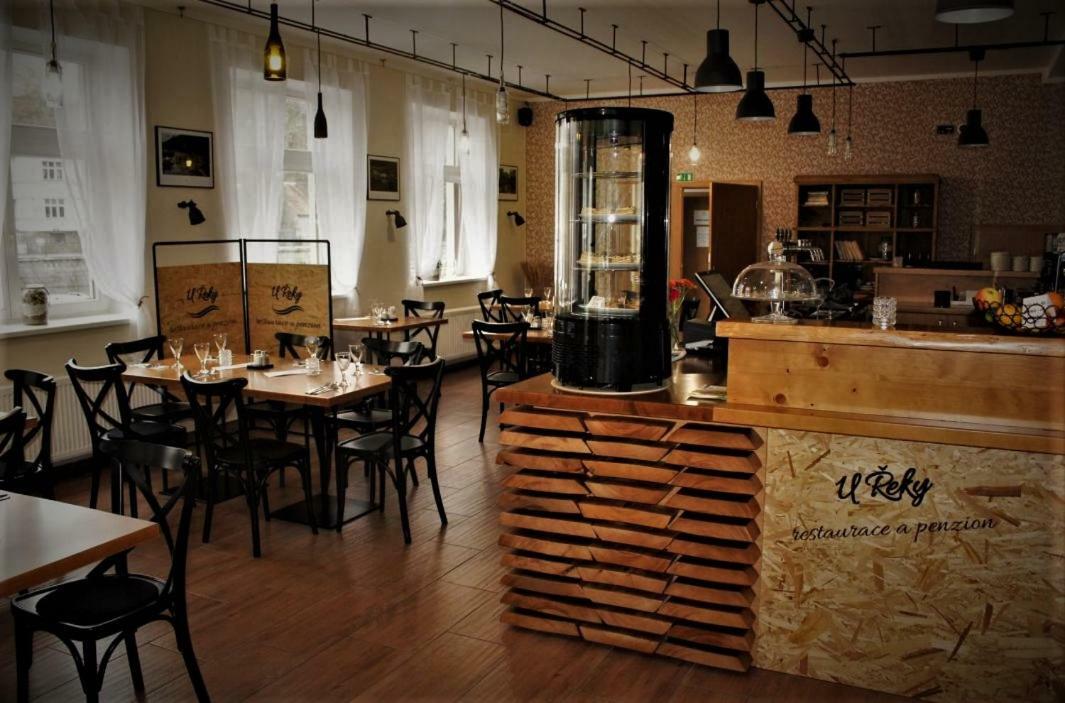 Penzion A Restaurace U Reky Ledeč nad Sázavou Exterior foto
