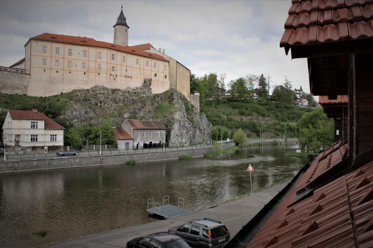 Penzion A Restaurace U Reky Ledeč nad Sázavou Exterior foto